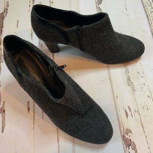 Liz Claiborne Womens Grey and Black Heeled Booties